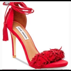 Steve Madden size 6 red fringe heels